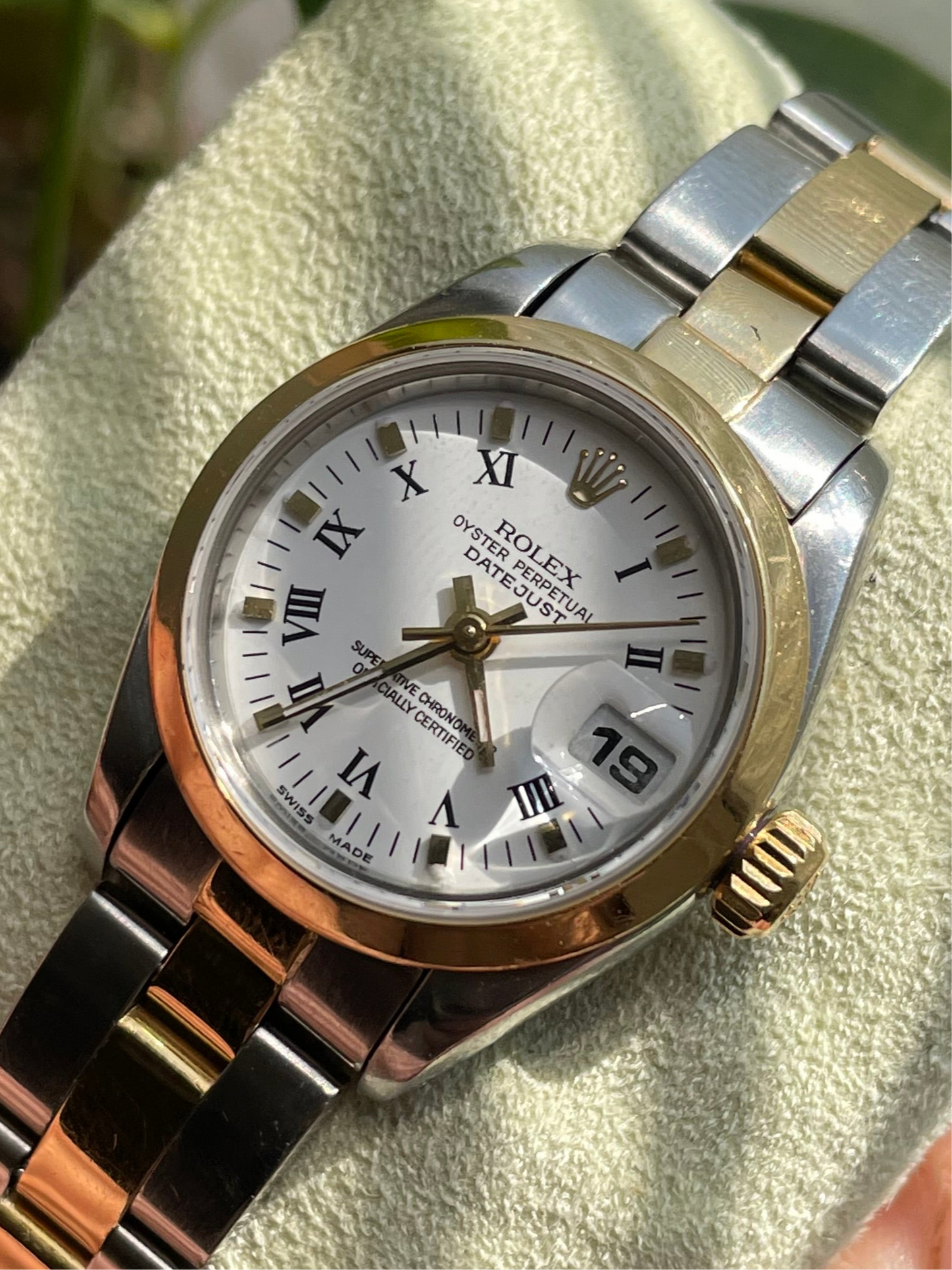 Rolex Ladies Datejust 26mm Ref.69163 Steel and 18k Gold