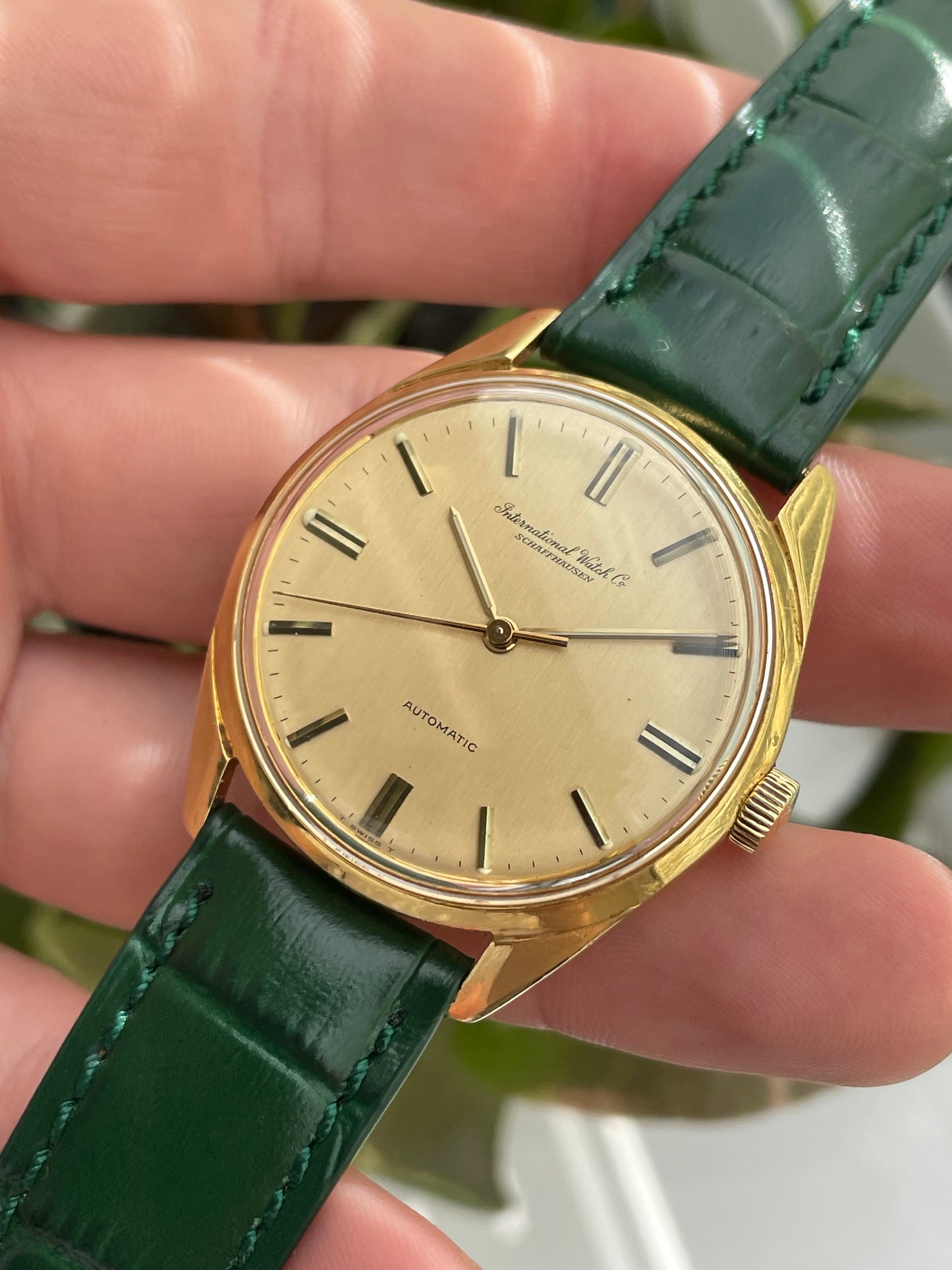 IWC Schaffhausen Vintage 18k Yellow Gold