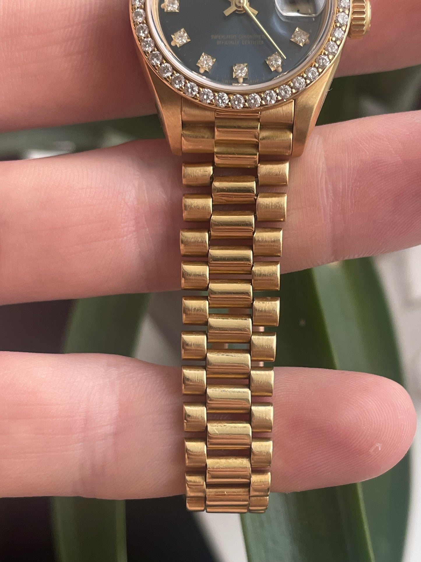 Rolex Lady Datejust 18k Gold Factory Diamonds Ref.69138