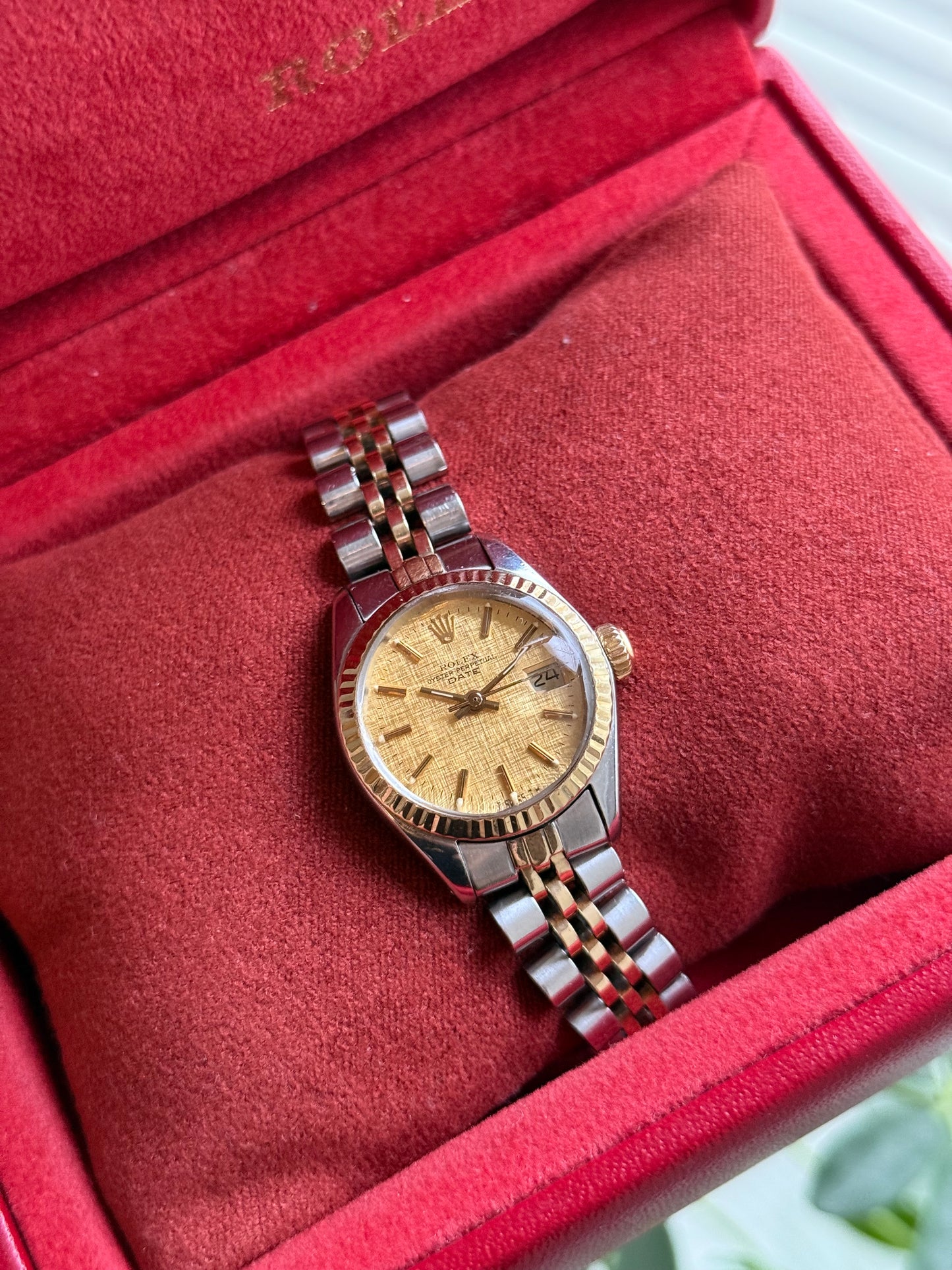 Rolex Lady Datejust 26mm Steel and 18k Gold Linen Dial Ref.6917