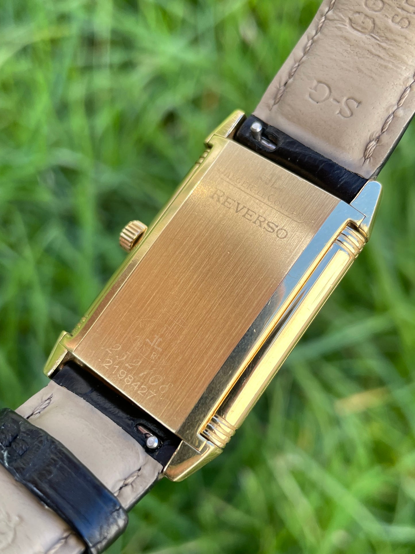 Jaeger-LeCoultre Reverso 18k Yellow Gold