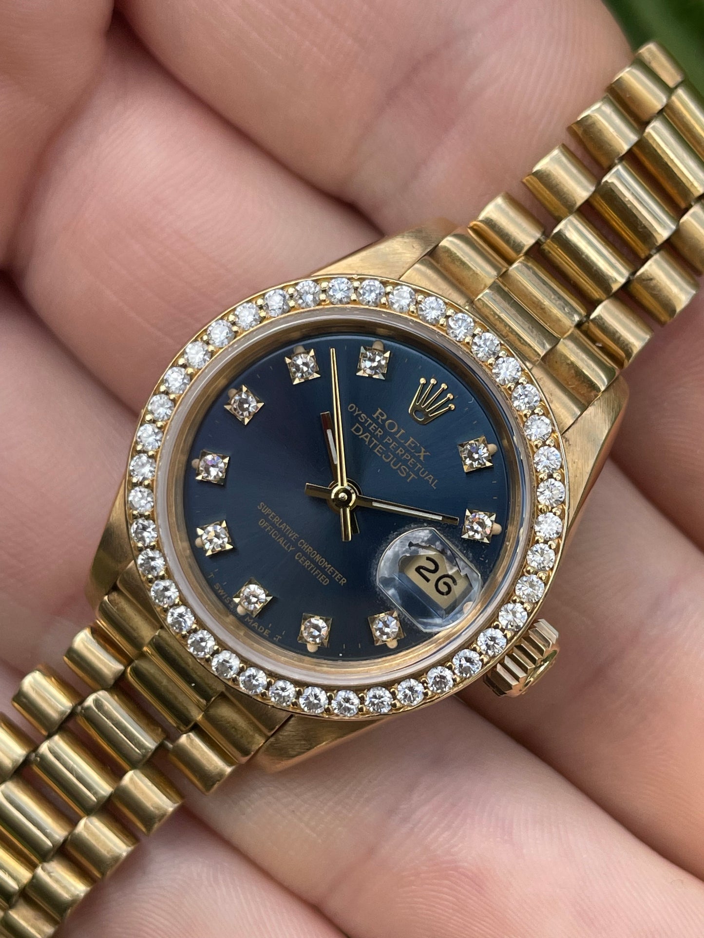 Rolex Lady Datejust 18k Gold Factory Diamonds Ref.69138