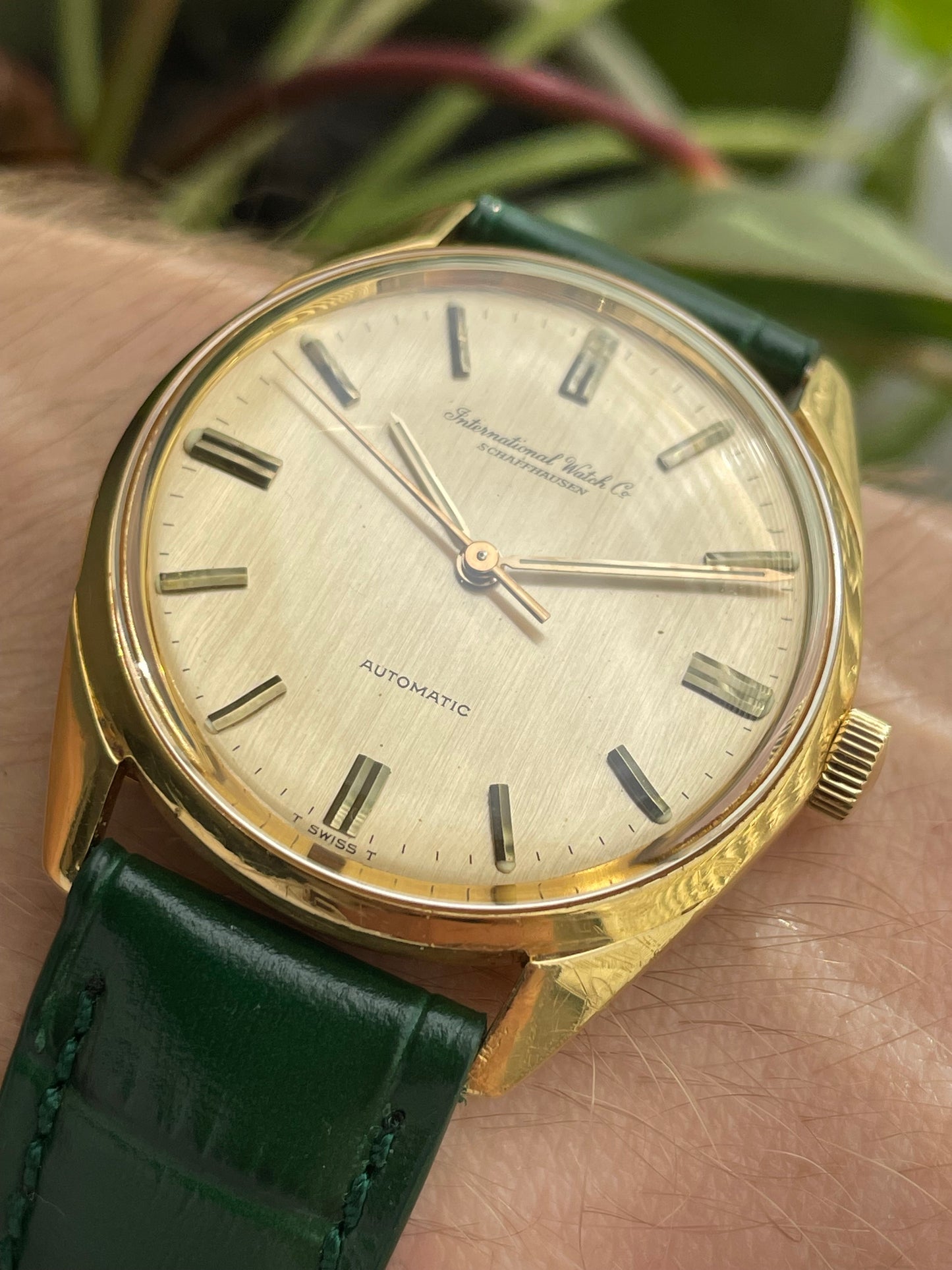 IWC Schaffhausen Vintage 18k Yellow Gold