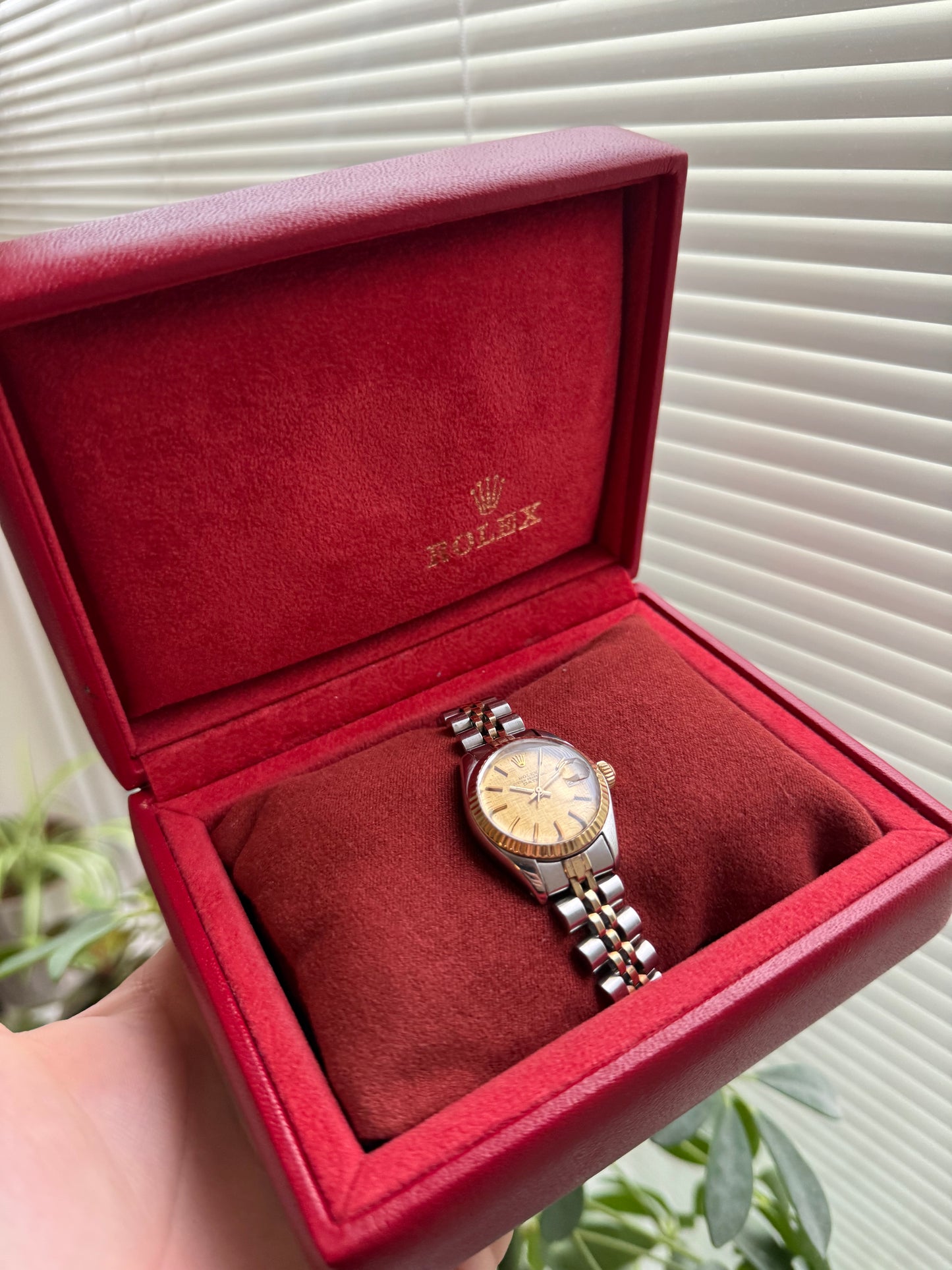 Rolex Lady Datejust 26mm Steel and 18k Gold Linen Dial Ref.6917